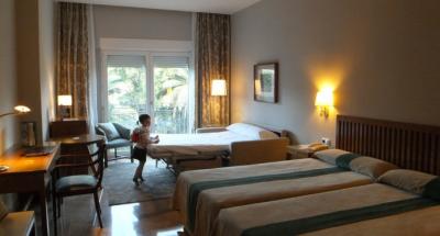 ゆったりサイズの客室