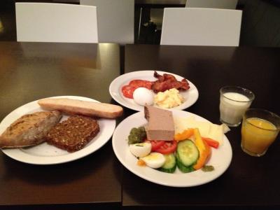 12／31の朝食。多分普通の日はこんな感じ。