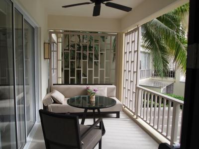 バルコニーも広々