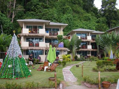 3階がグランドシービュー。1階がコンフォート。2階が一番安い