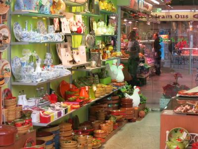 サンタ・カタリーナ市場のかわいい陶器屋さん