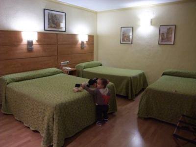 簡素だけど狭くはありません