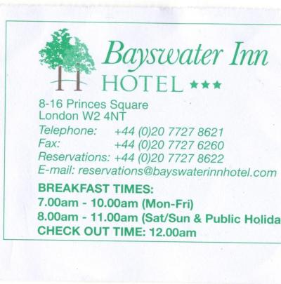 ホテルの住所などが書いてあるカード