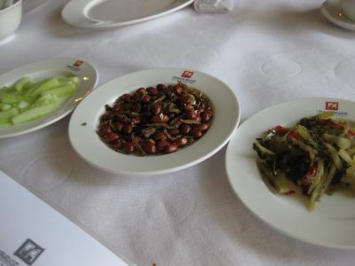 お通しのような前菜３種盛り