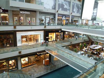 マリーナベイサンズに宿泊したら、買い物はここ！