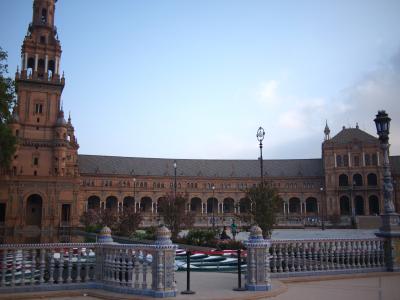 スペイン情緒いっぱいの広場