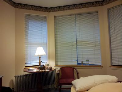 机の後ろにオイルヒーターがありました。