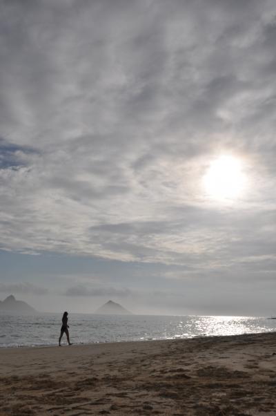 狙い目は早朝、ラニカイビーチでのんびり♪