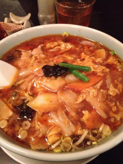 野菜たっぷり辣油たっぷり酸辣湯麺