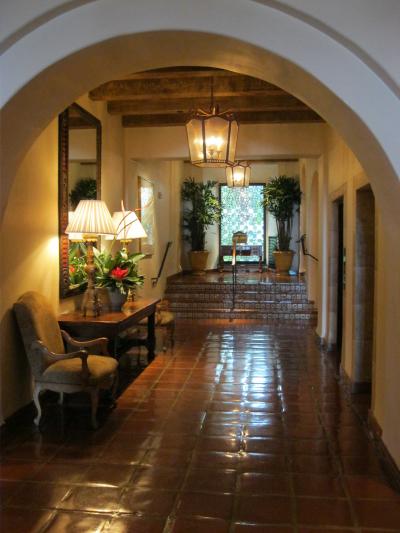 ホテル内の廊下