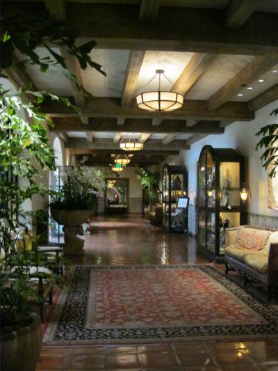 ホテル内の廊下