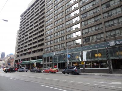 駅からすぐ、スーパーもすぐ