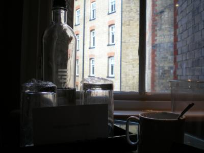 毎日ミネラルウオーターを補充してくれます。