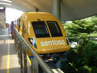 景色を楽しめます、カラフル電車も可愛い