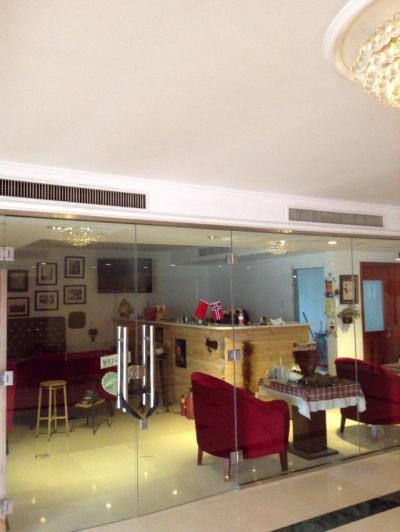 ホテル２Fのｺｰﾋｰ館、間もなくオープン？