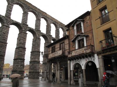 セゴビアでコチニージョ（子豚の丸焼き）ならココ！