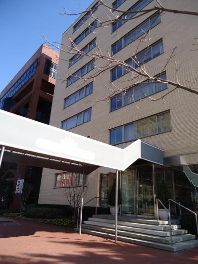 ホテルスタッフは愛想悪いです。