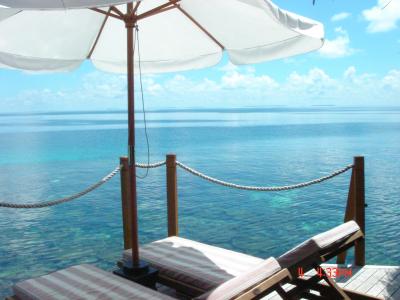 お部屋のデッキから。ここから海へアクセスできます