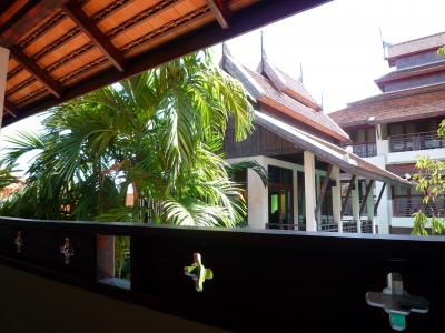 部屋から中庭方向　夜はﾗｲﾄｱｯﾌﾟされます