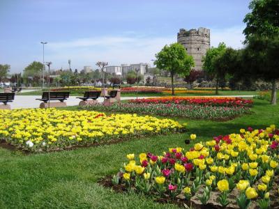 イスタンブール散歩（いつ行くの？今でしょ!!　?Yedikule公園）