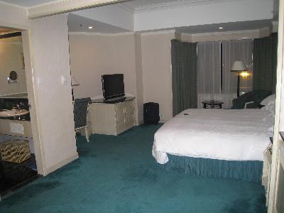 部屋は、広いしなかなかきれいです