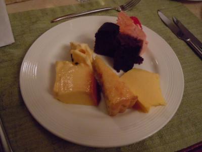 スイーツは味が濃く甘いです。