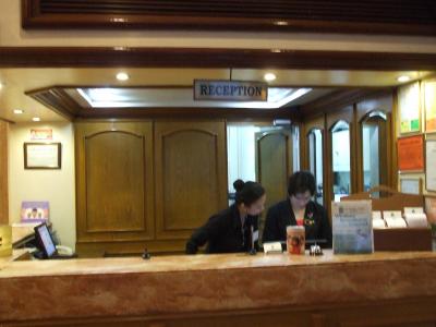 フロントです。