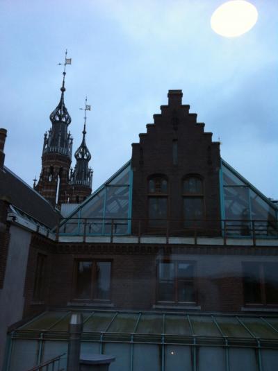 最上階の窓からの眺めです