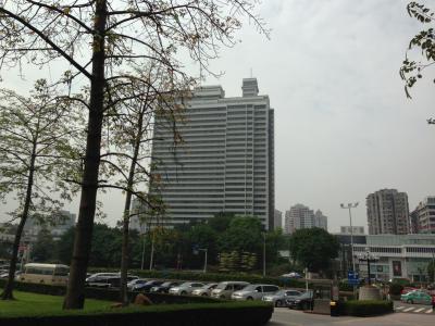 ガーデンホテルの環市東路を挟んで反対側