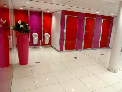 モダンでスタイリッシュな空港構内！