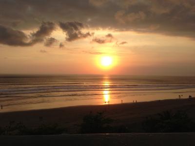 SOSバーからの夕日