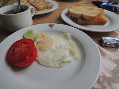 朝食はやる気なし、でもナンはいい