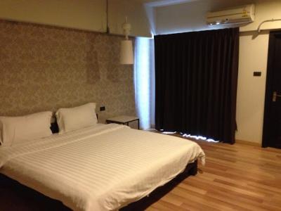 Deluxe Room Style 1