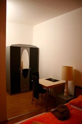 シンプルなホテル