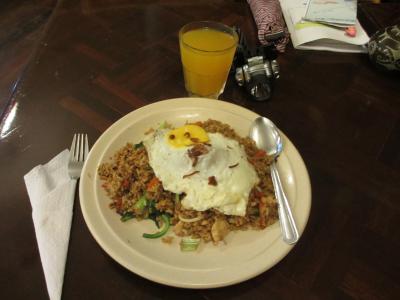 ある日の夕食（ナシゴレンRm12)