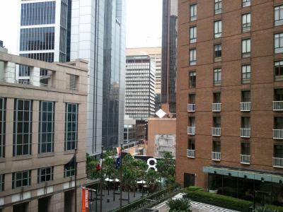 街中なので景色はほとんど見えません