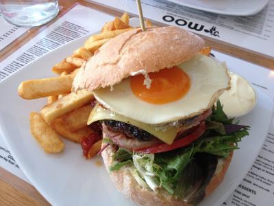 大満足のグルメバーガー