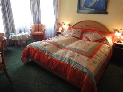 上から二番目のデラックスルームです。