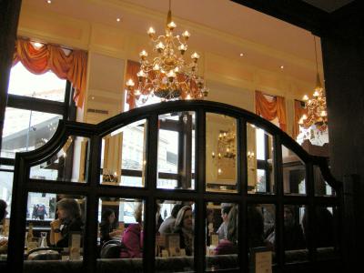 老舗カフェの雰囲気を味わえて良かった