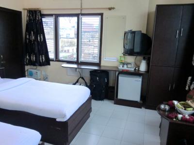 部屋は広くありません