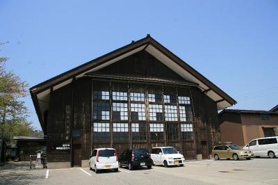 膨大な数の古民具・レトログッズに圧倒される