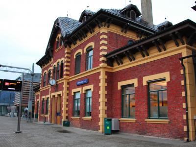 隣接するリレハンメル駅