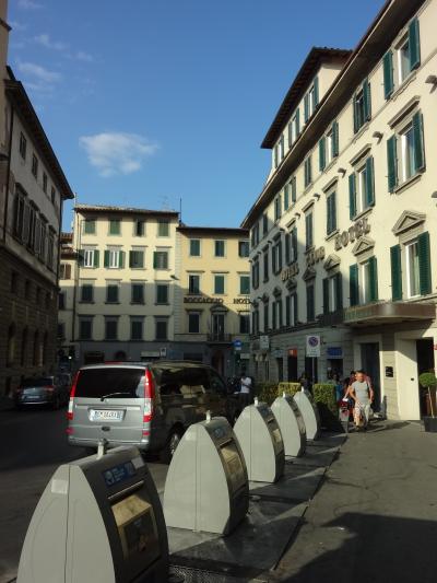 バスターミナル出口からはこのように見えます（正面右）