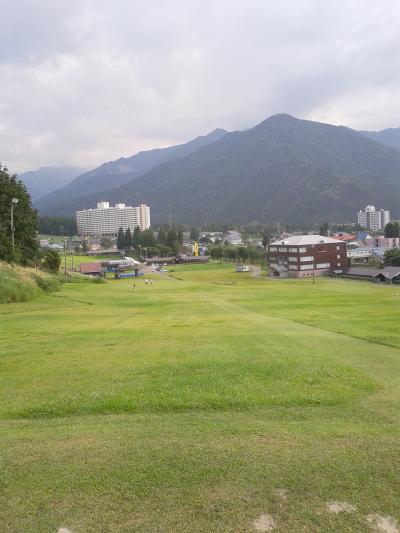 夏は気軽にゴルフチャレンジ！湯沢中里ファミリーショートコース