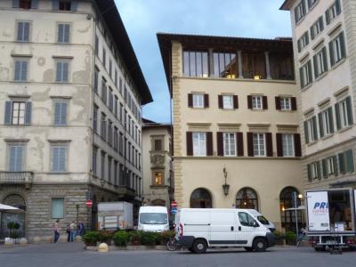 ホテル名は小さいので、見つけにくかったです。