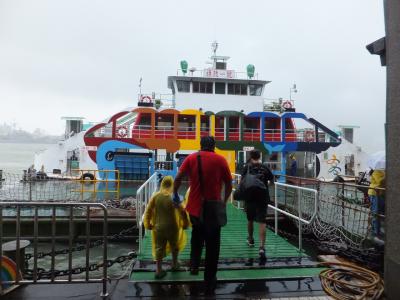 日中は10～15分間隔で運航