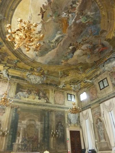 壮麗な音楽室。ホテルのレベルを超越しています