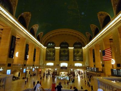 歴史を感じさせ、多彩なフードコート