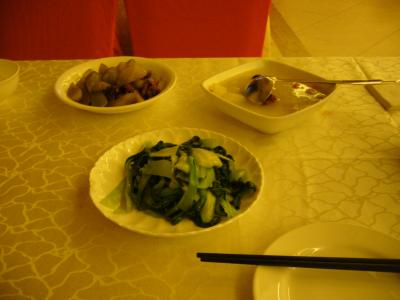 夕食はこれらに加えて、あとは白飯のみ