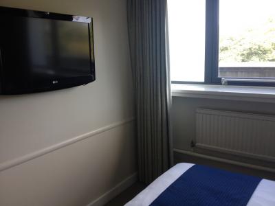 スーツケースだとちょっと狭いかも